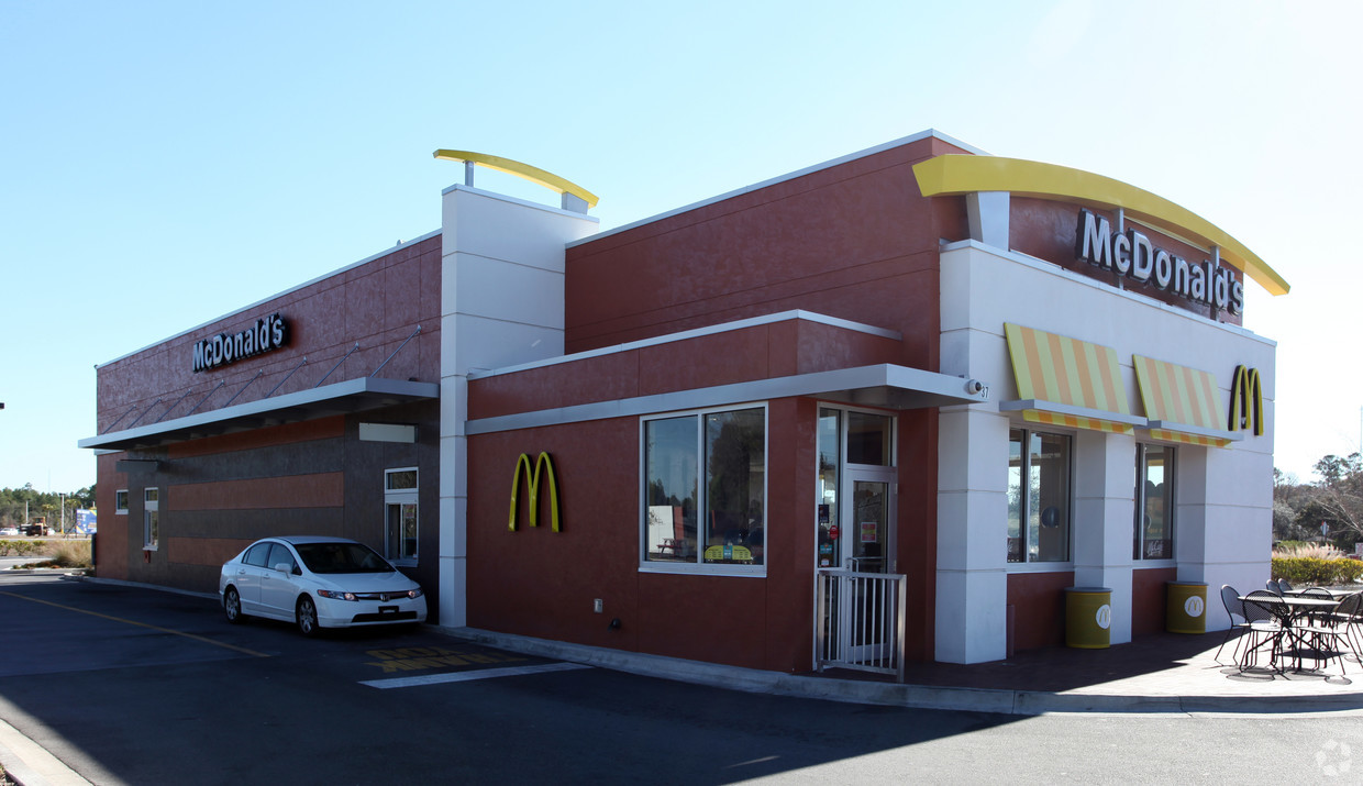 McDonald's in St. Augustine, Florida, is for sale. Photo: CoStar